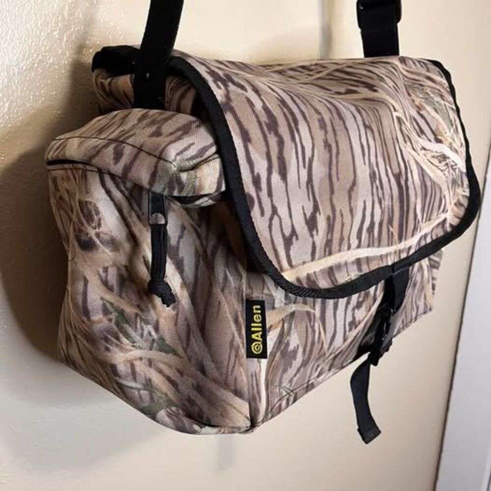 Bob Allen camouflage hunting bag satchel shoulder strap mossy oak